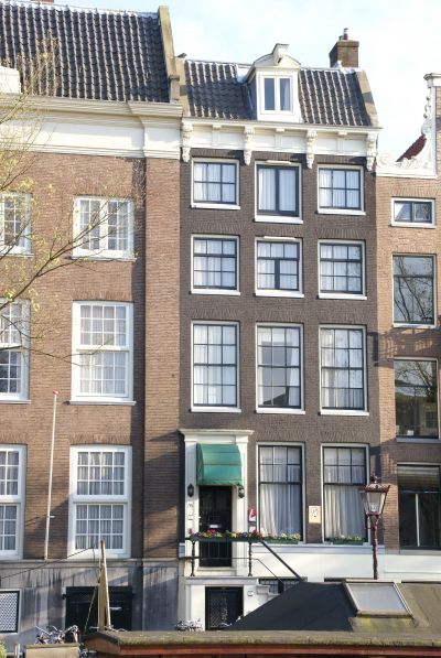 Hotel Adolesce